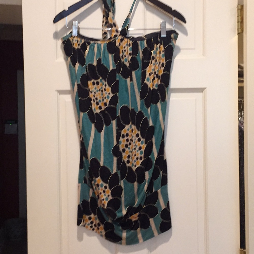 T-bags-Gently worn Tunic in green, black/gold.  XS